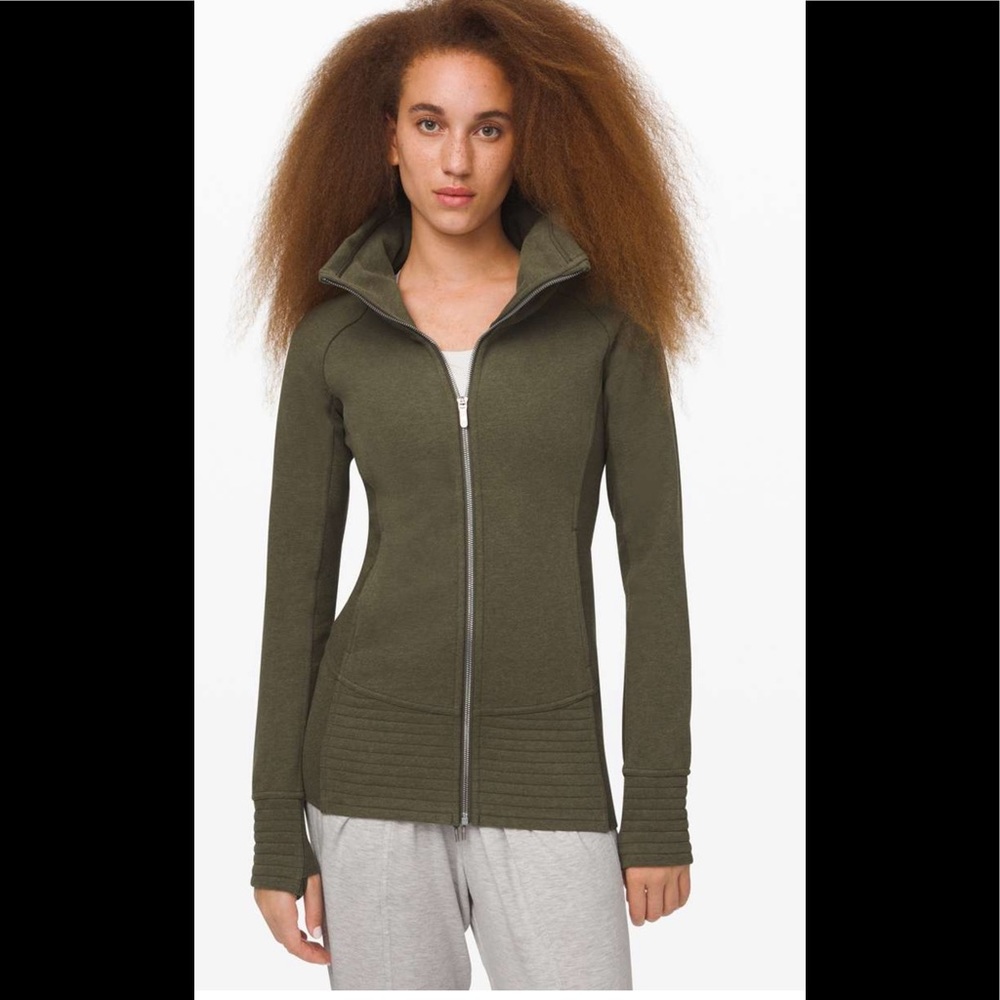 Lululemon Radiant Jacket II
Heathered Fatigue Green